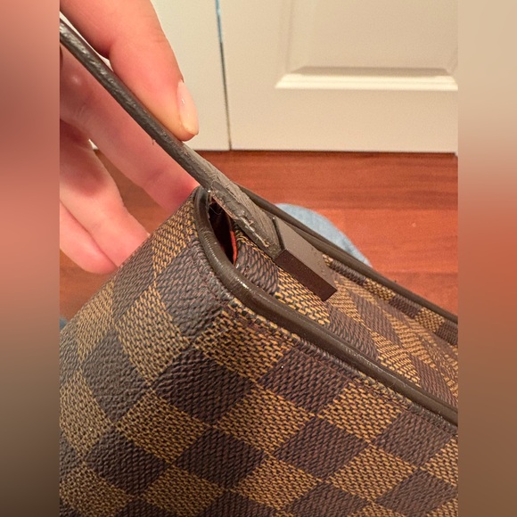 Authentic Louis Vuitton Shoulder Bag - Picture 5 of 7